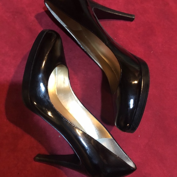 Guess black patent platform heels - Picture 2 of 6